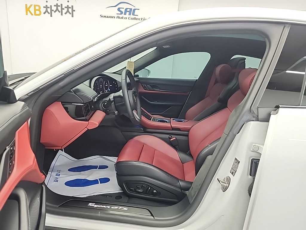 Porsche Taycan - Vista 11