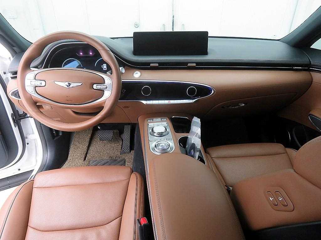 Genesis GV70 - Vista 9