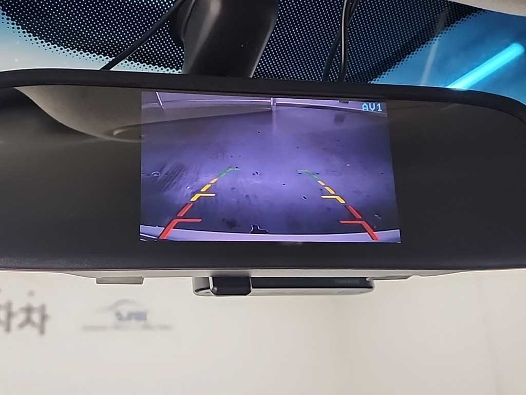 Ssangyong Tivoli - Vista 12