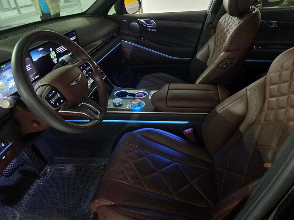 Genesis GV80 - Vista 8