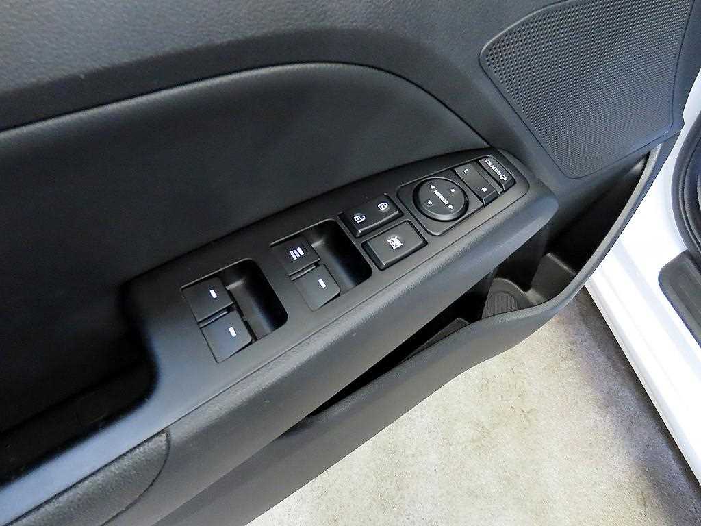 HYUNDAI Avante 2018 Blanco - Importación desde Corea - HF Imports Iquique - Foto 13