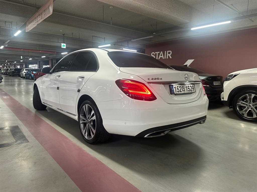 Mercedes Benz C Class - Vista 2