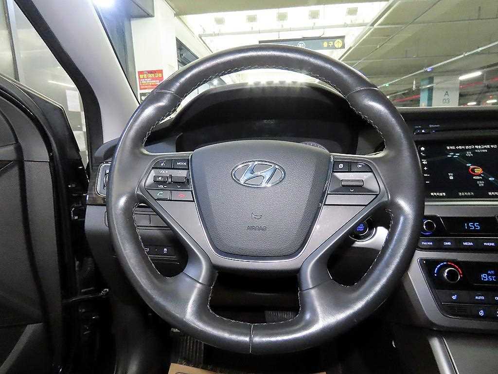 HYUNDAI Sonata - Vista 8