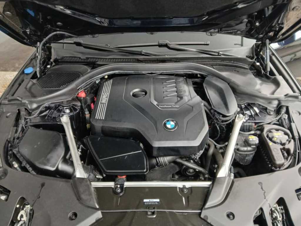 BMW 5 Series 2022 Negro - Importación desde Corea - HF Imports Iquique - Foto 19