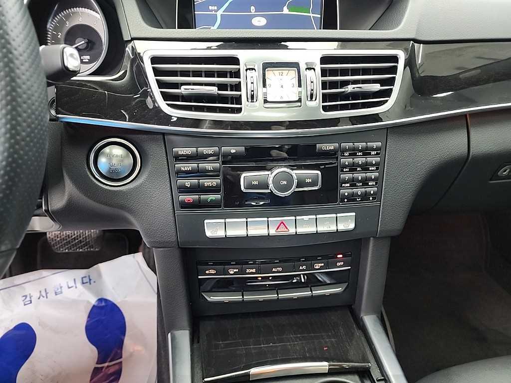 Mercedes Benz E class - Vista 10