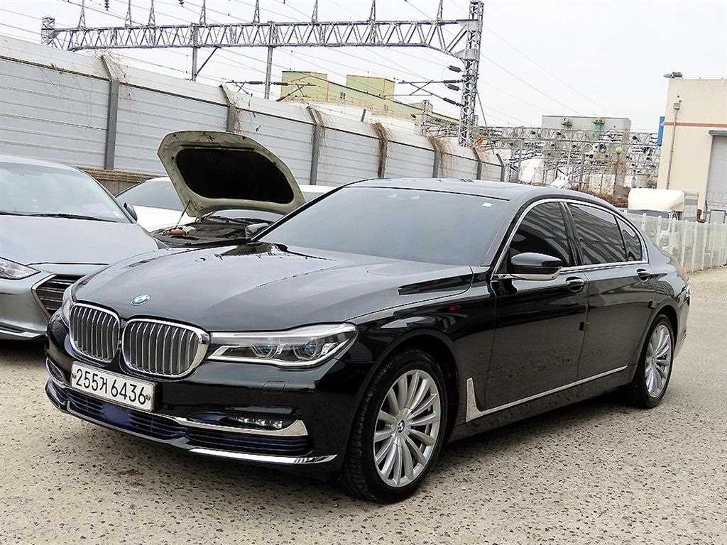 BMW 7 Series - Vista 2