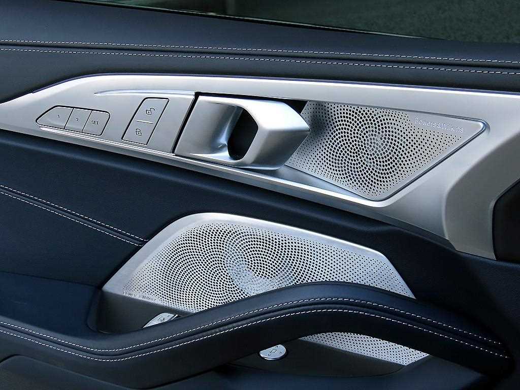 BMW 8 Series - Vista 12