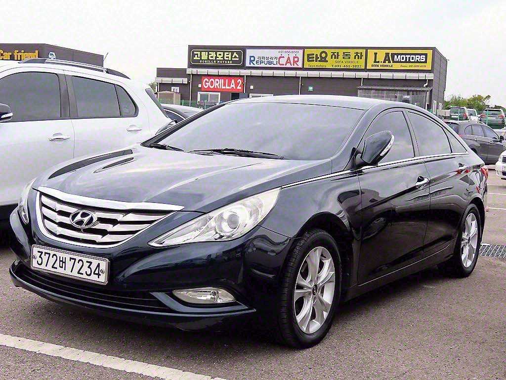 HYUNDAI Sonata - Vista 2