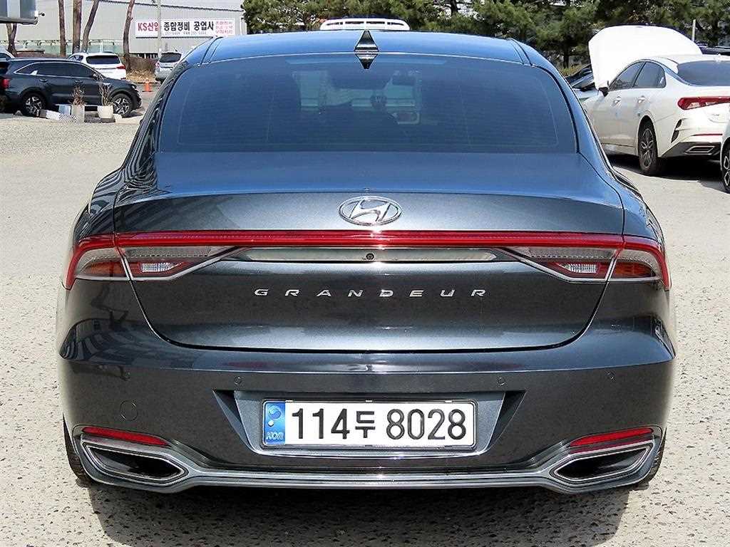 HYUNDAI Grandeur - Vista 4
