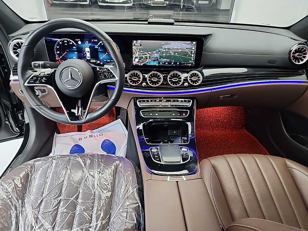 Mercedes Benz E class - Vista 7