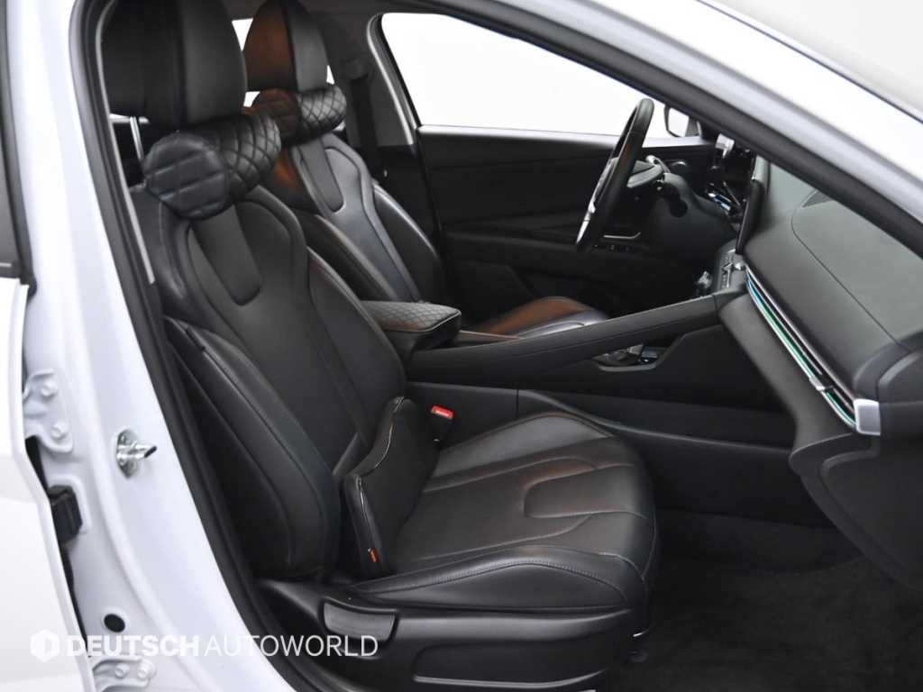 HYUNDAI Avante - Vista 10