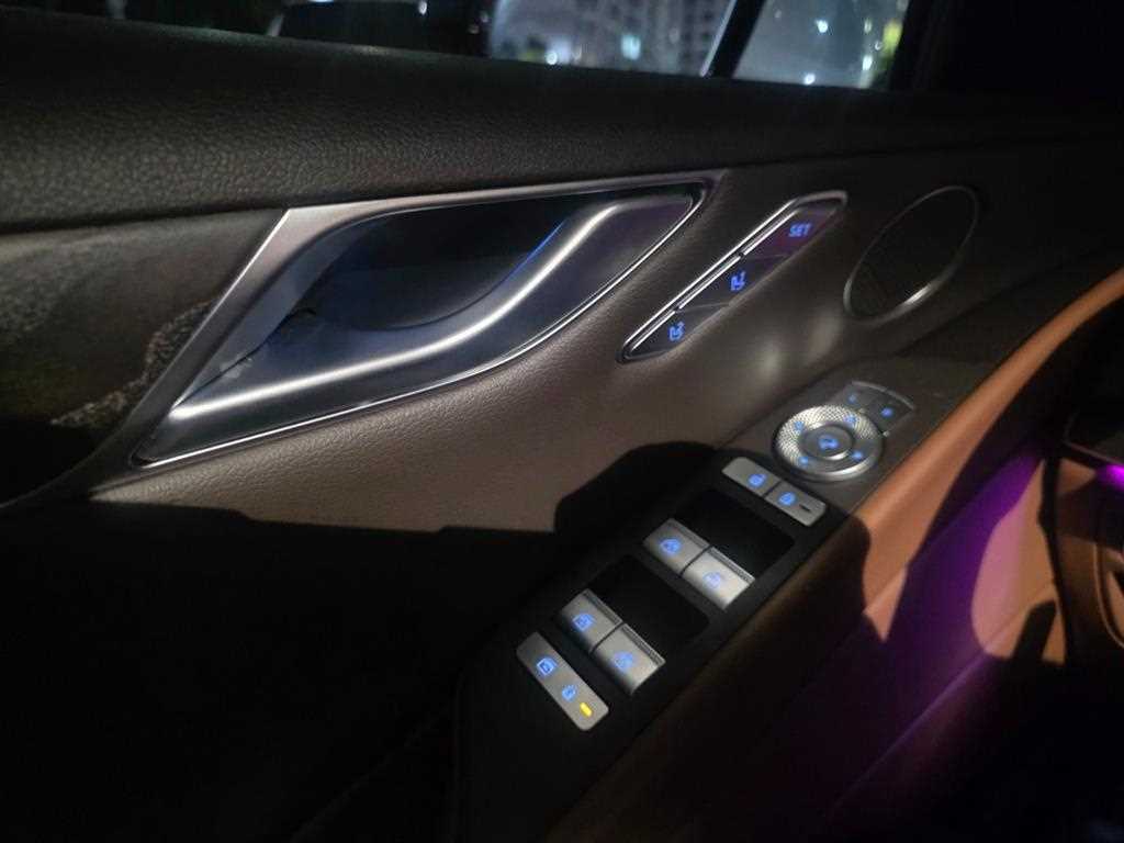 Genesis G80 - Vista 9