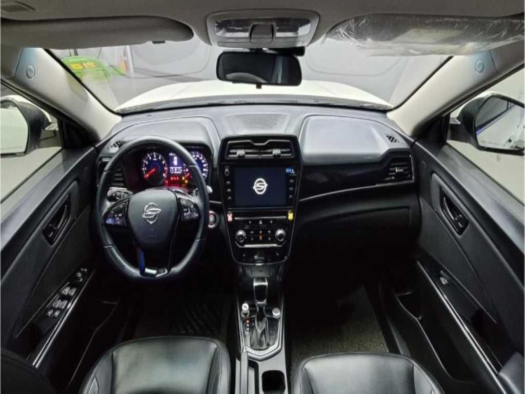 Ssangyong Tivoli - Vista 7
