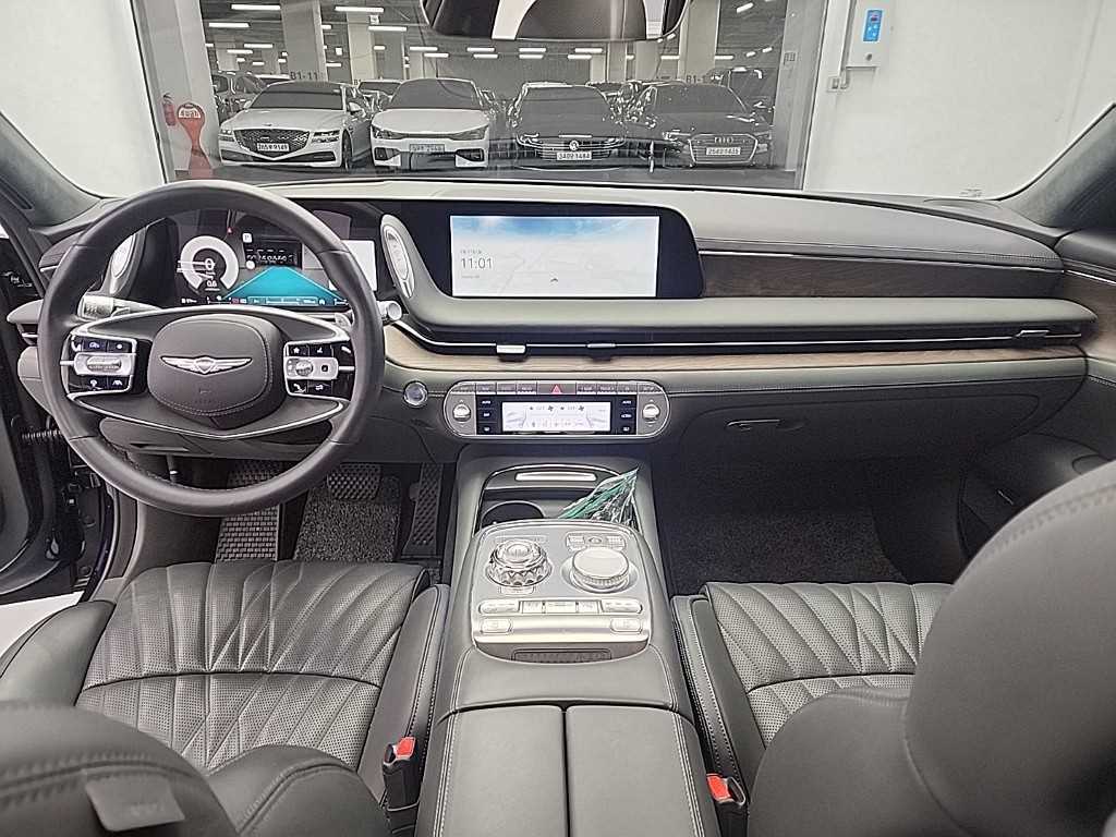 Genesis G90 - Vista 8