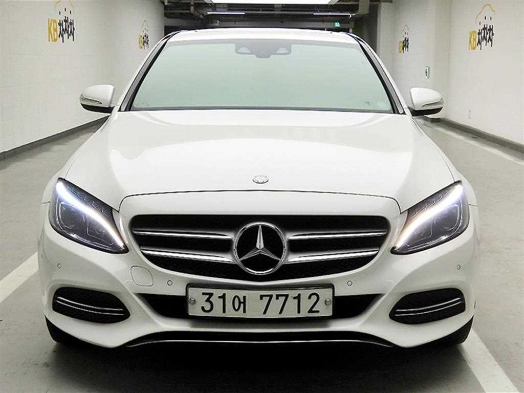 Mercedes Benz C Class 2015 Blanco - Importación desde Corea - HF Imports Iquique - Foto 1