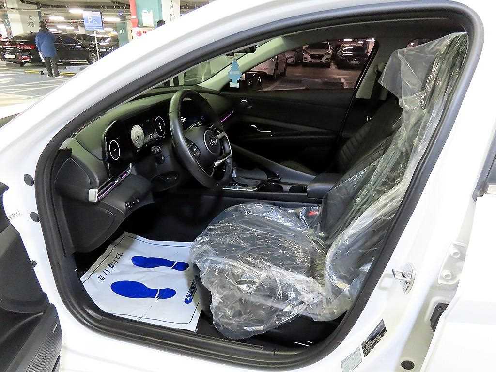 HYUNDAI Avante - Vista 6