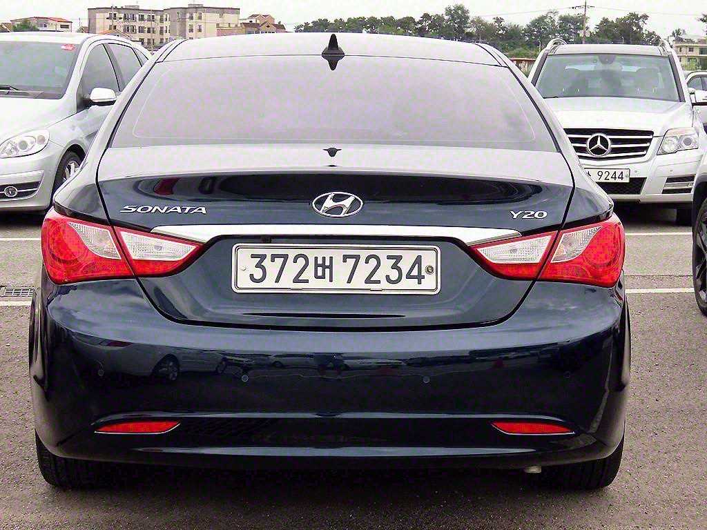 HYUNDAI Sonata - Vista 4