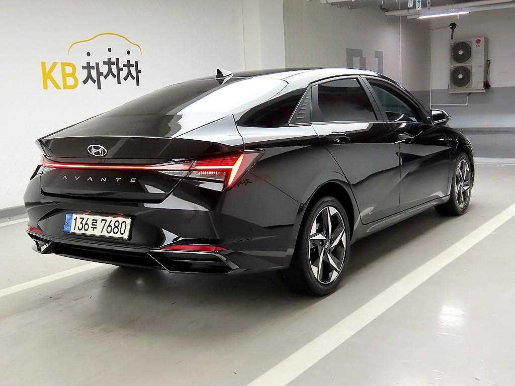 HYUNDAI Avante - Vista 4