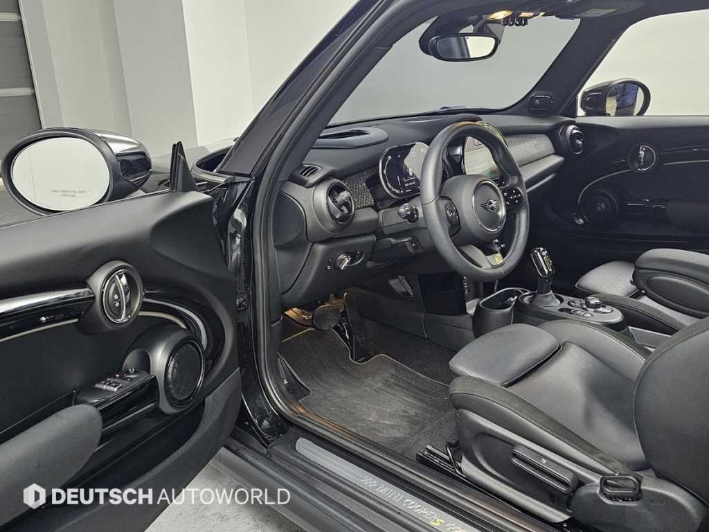 Mini Cooper Electric - Vista 11