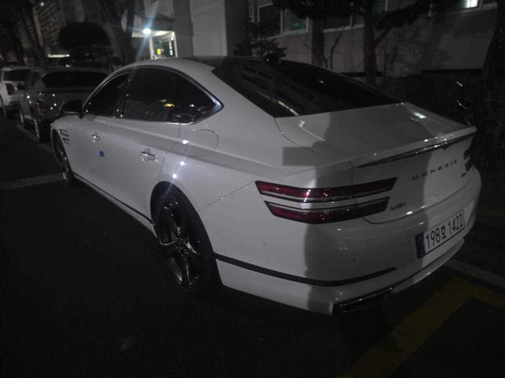 Genesis G80 - Vista 6