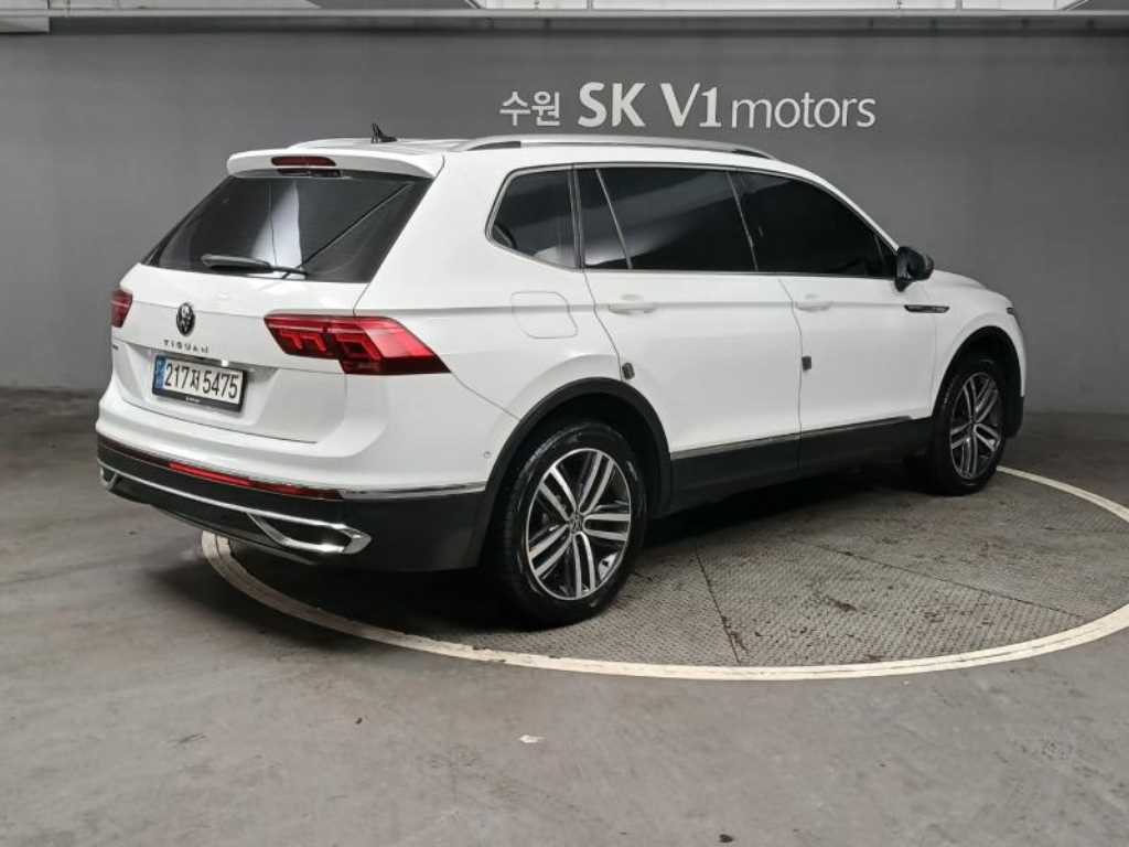 Volkswagen Tiguan - Vista 4