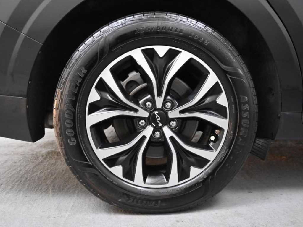 KIA Carnival - Vista 5