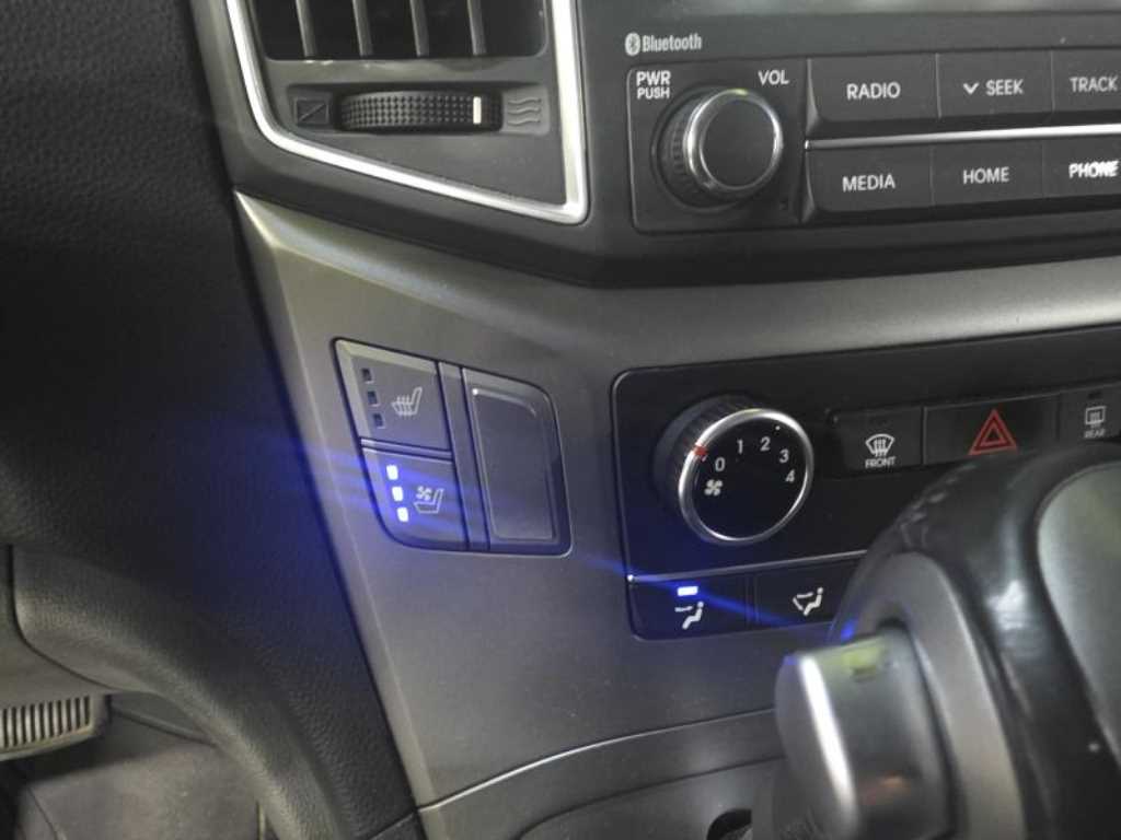 HYUNDAI Starex - Vista 10