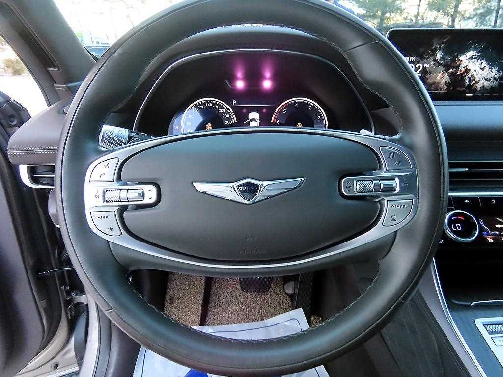 Genesis GV80 - Vista 8