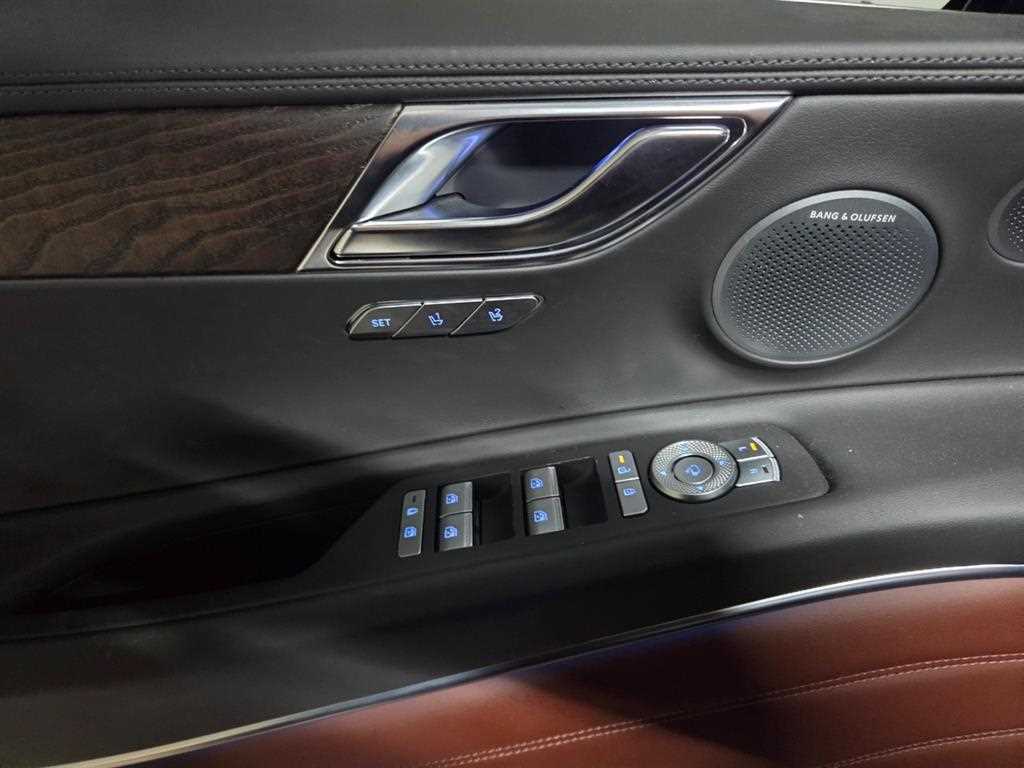 Genesis GV80 - Vista 9