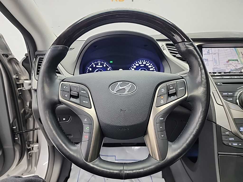 HYUNDAI Grandeur - Vista 9