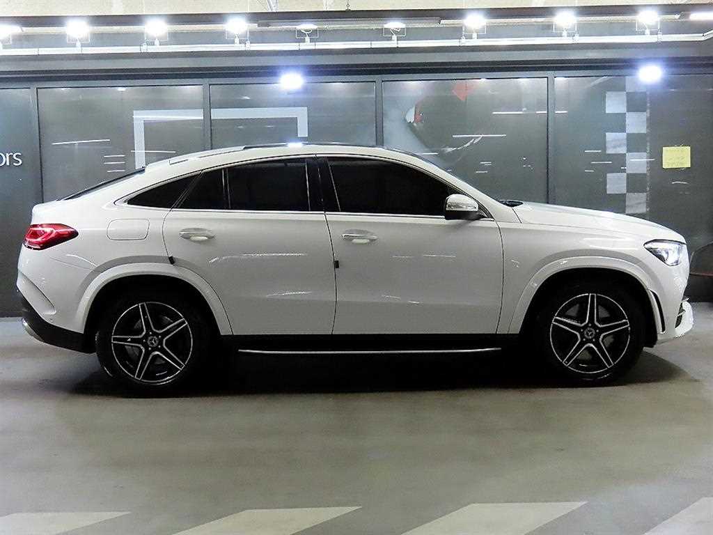 Mercedes Benz GLE Class - Vista 3
