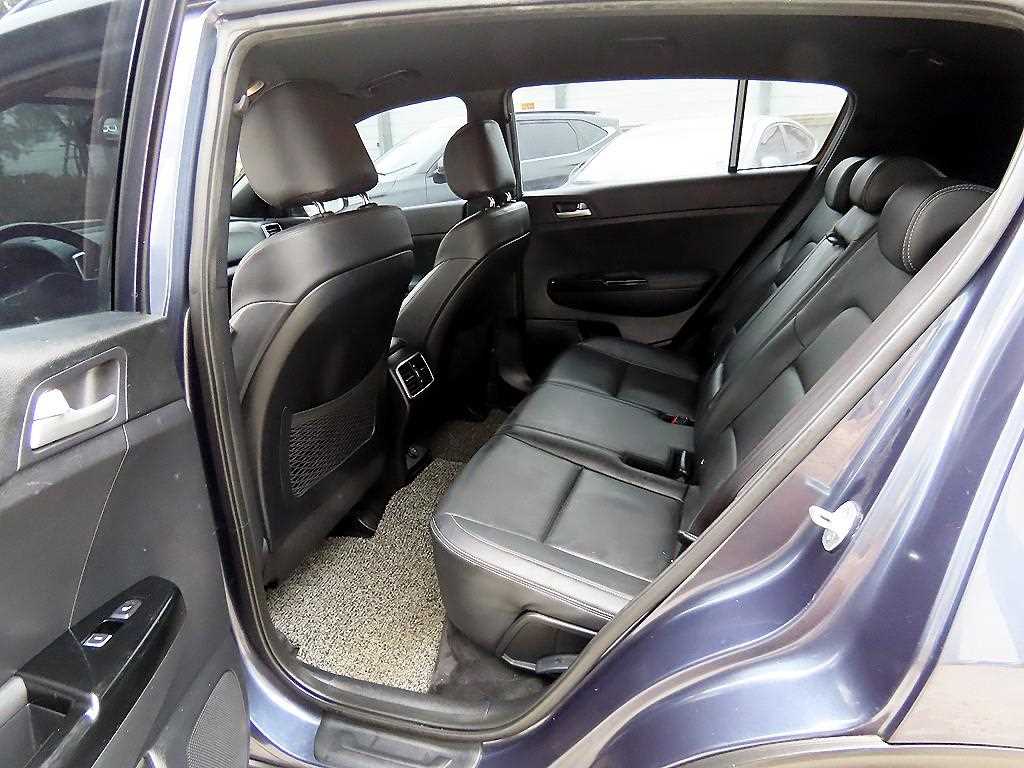 KIA Sportage - Vista 6