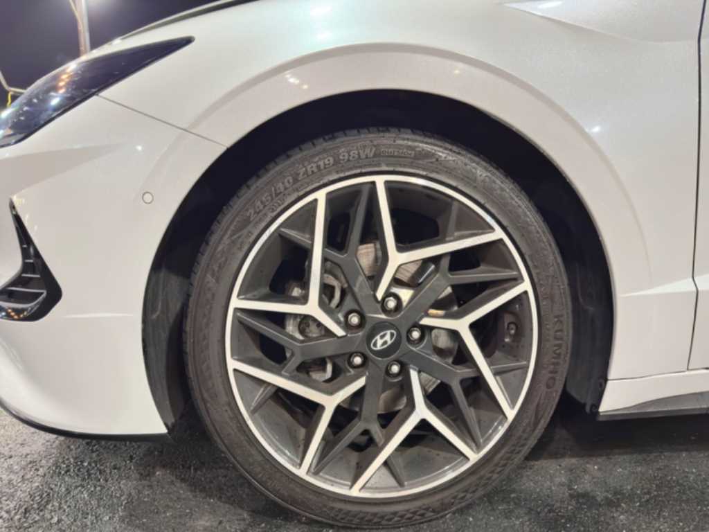 HYUNDAI Sonata - Vista 11