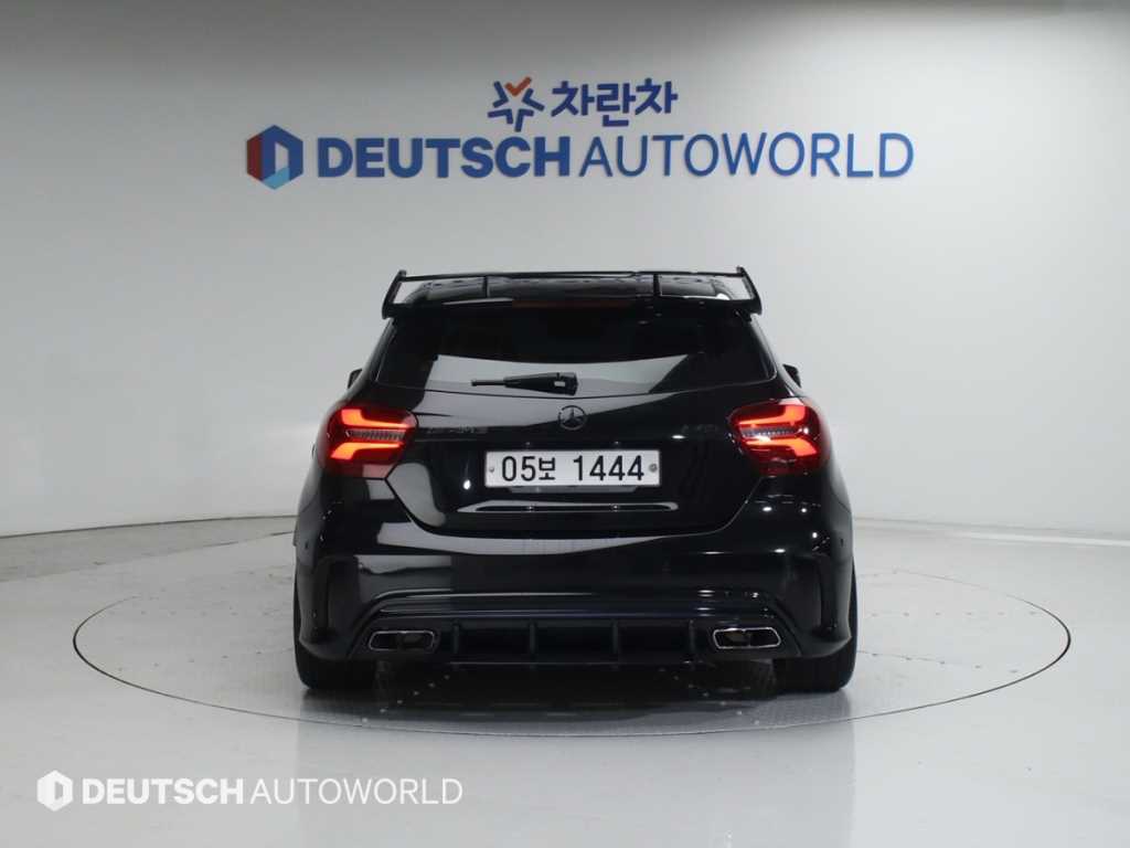 Mercedes Benz A Class - Vista 4