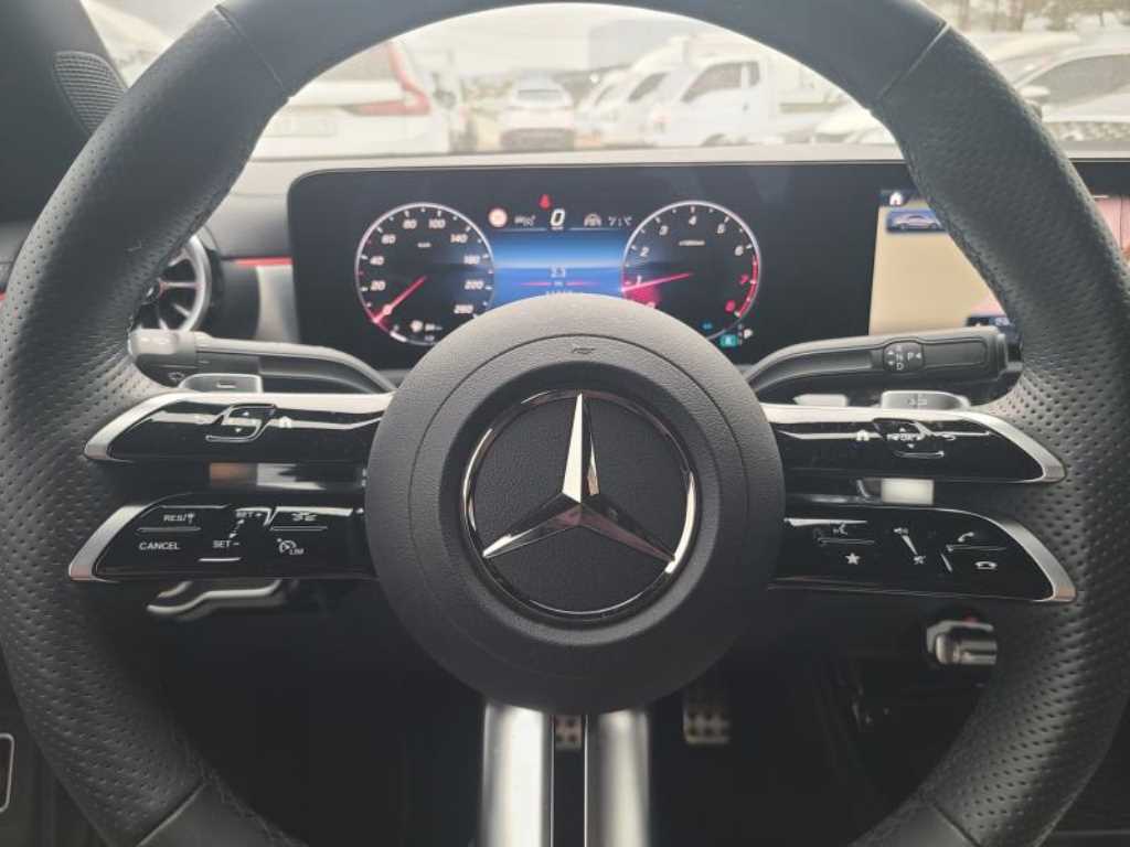 Mercedes Benz CLA Class - Vista 11