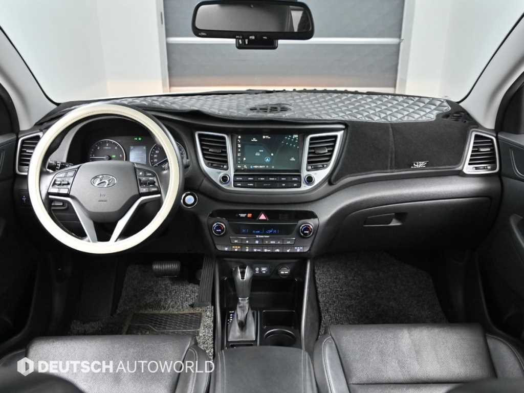 HYUNDAI Tucson - Vista 7