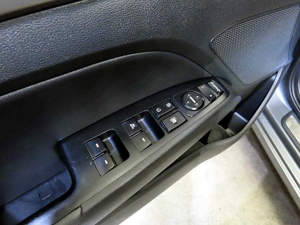 HYUNDAI Avante 2016 Gris - Importación desde Corea - HF Imports Iquique - Foto 13