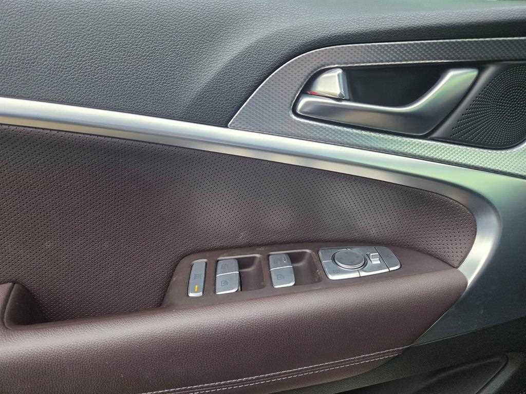 Genesis G70 - Vista 5