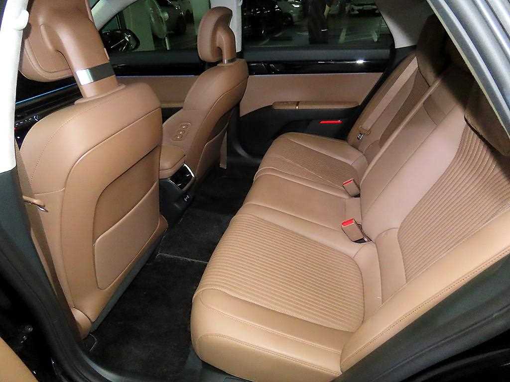 HYUNDAI Grandeur - Vista 7