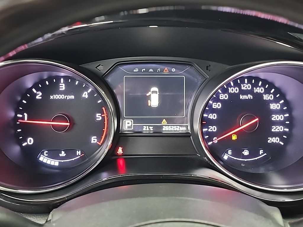 KIA Carnival - Vista 6