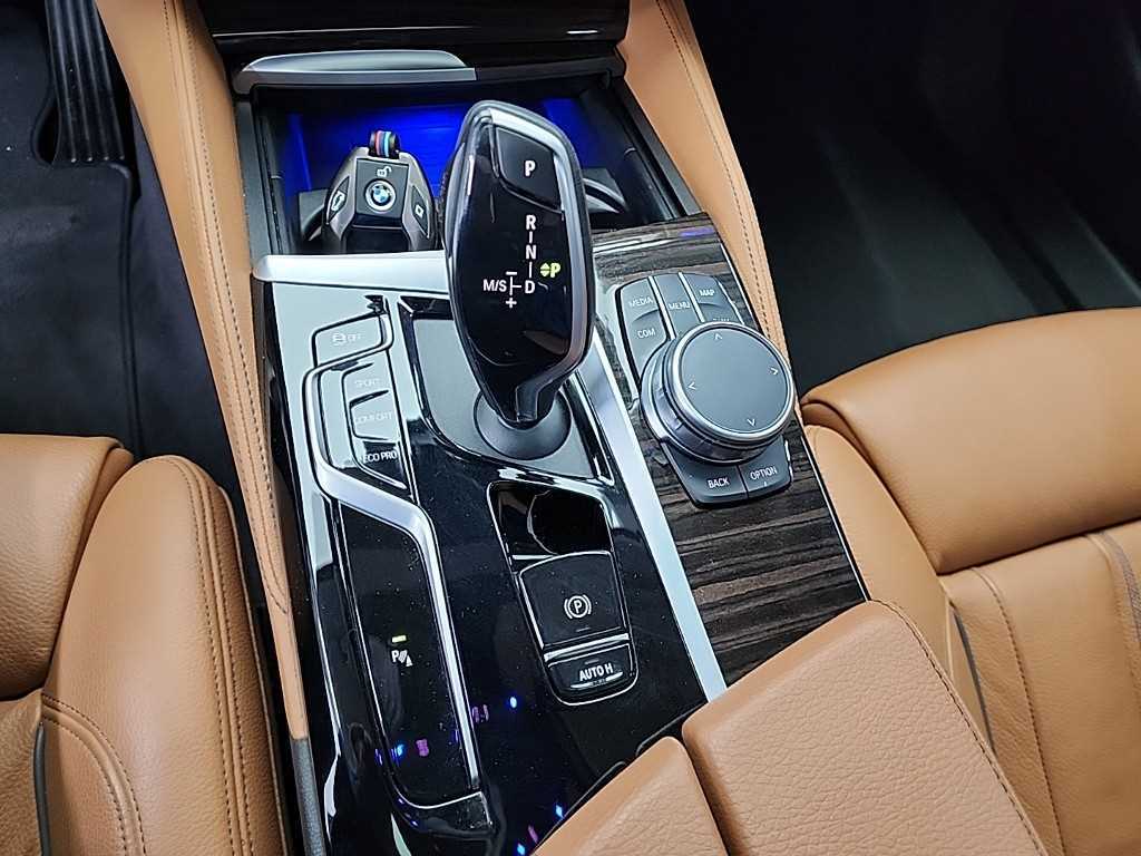 BMW 5 Series - Vista 8