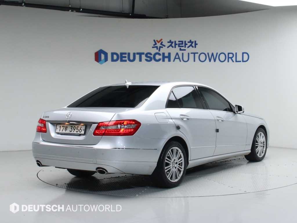 Mercedes Benz E class - Vista 2