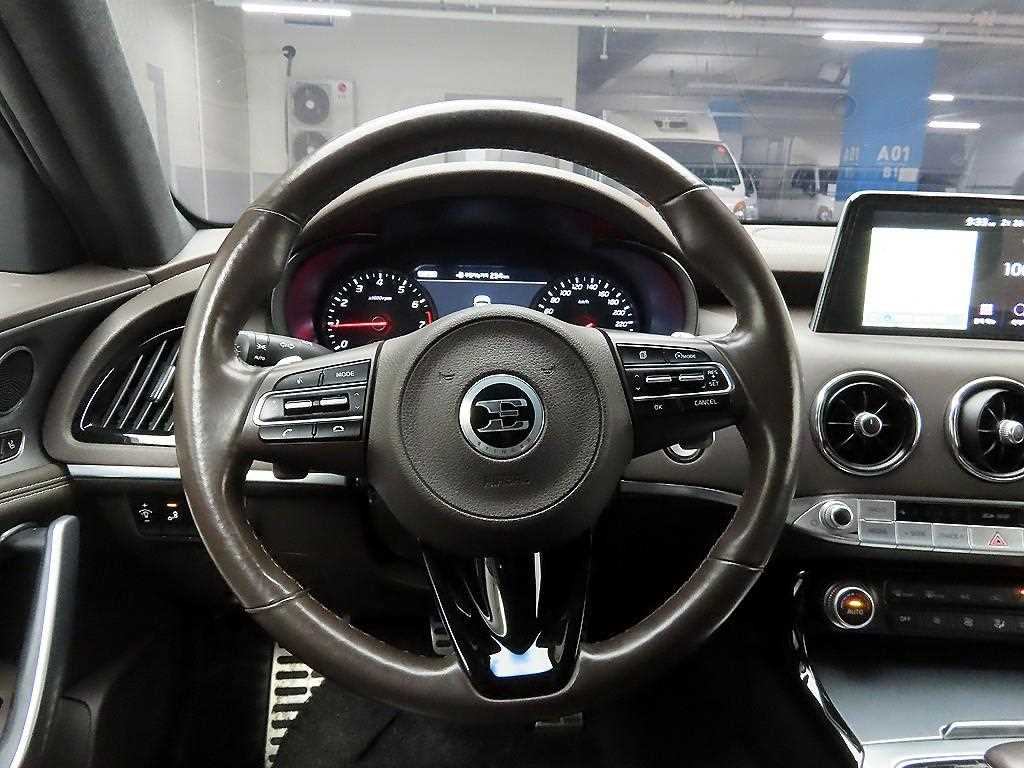 KIA Stinger - Vista 7