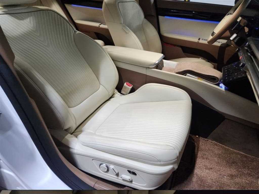 HYUNDAI Grandeur - Vista 7