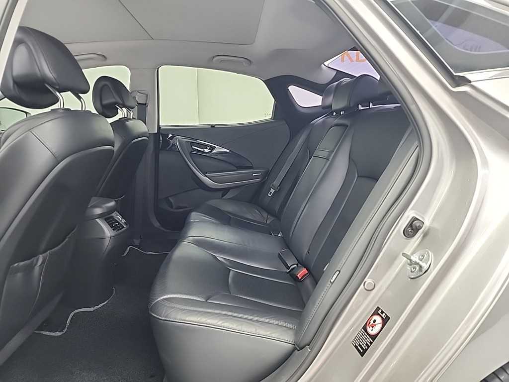 HYUNDAI Grandeur - Vista 12