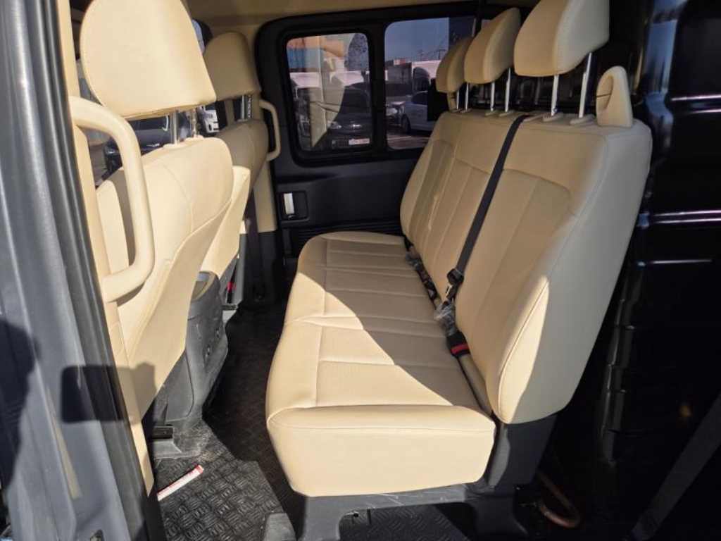 HYUNDAI Staria - Vista 12