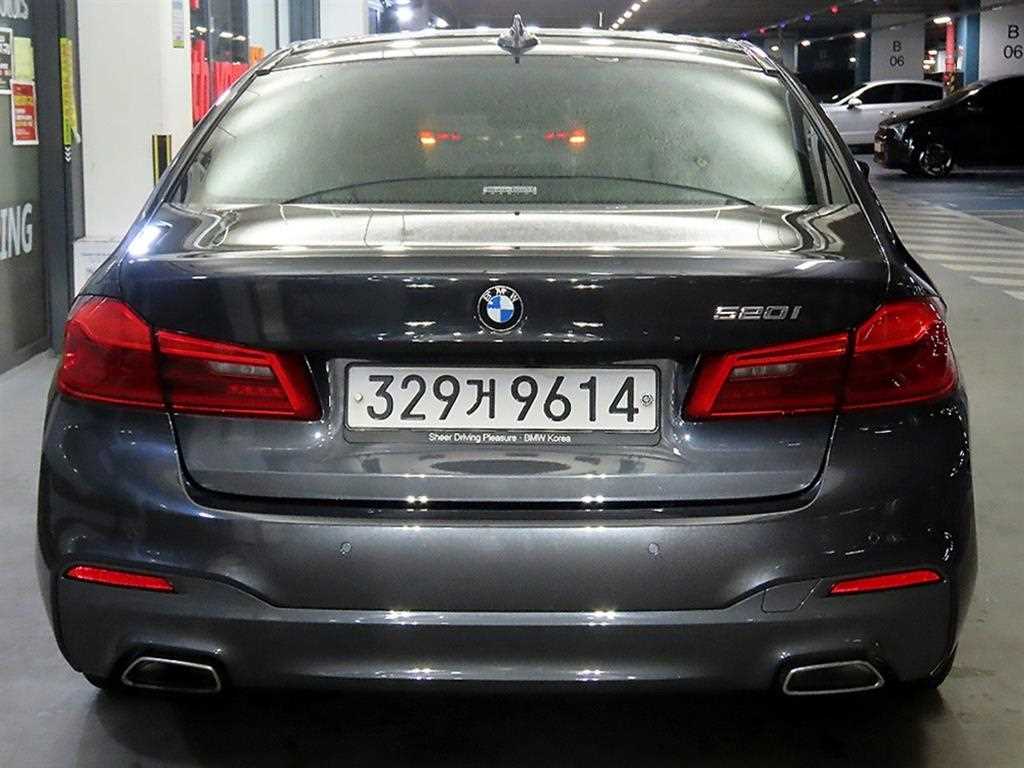 BMW 5 Series - Vista 4