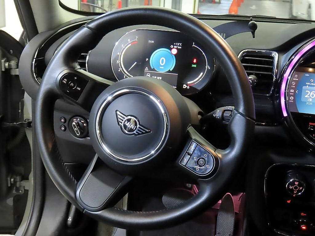 Mini Clubman - Vista 8