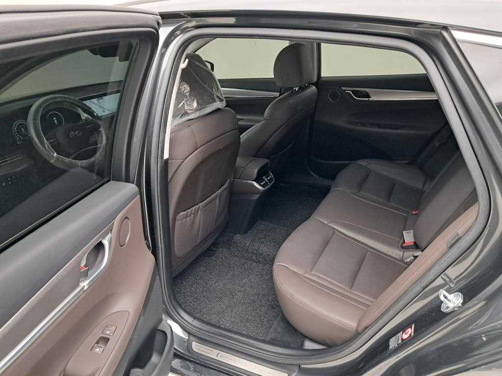 HYUNDAI Grandeur - Vista 12