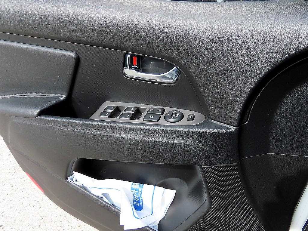 KIA Sportage - Vista 11